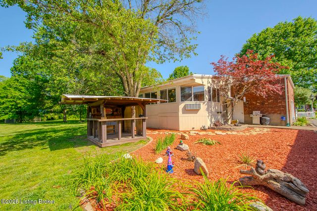 233 N Myers Rd, Brooks, KY 40109