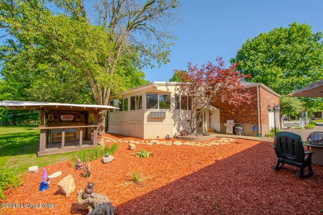 233 N Myers Rd, Brooks, KY 40109
