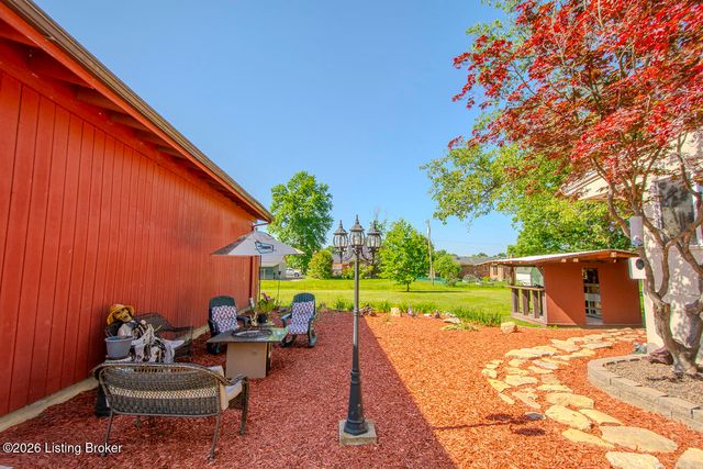 233 N Myers Rd, Brooks, KY 40109