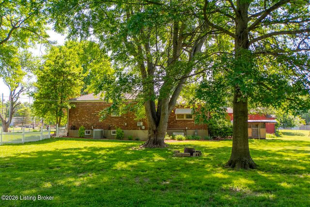 233 N Myers Rd, Brooks, KY 40109