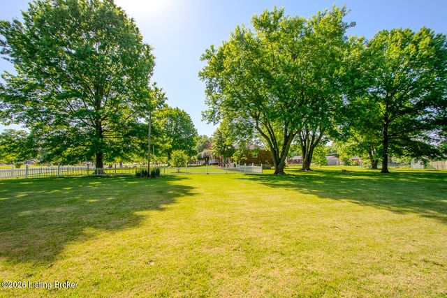233 N Myers Rd, Brooks, KY 40109