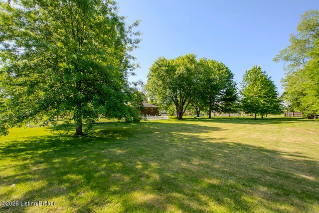 233 N Myers Rd, Brooks, KY 40109