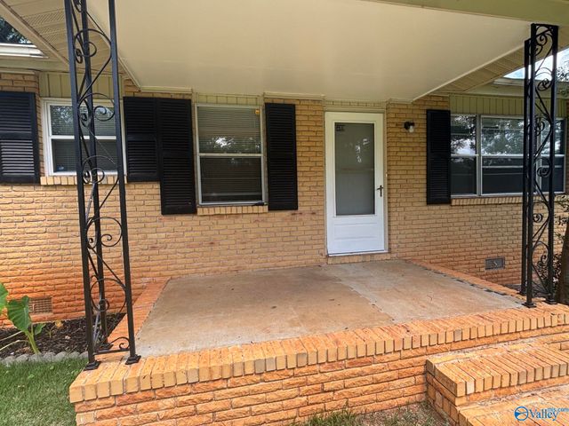 3018 Holiday Drive, Huntsville, AL 35805