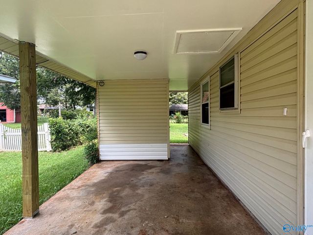 3018 Holiday Drive, Huntsville, AL 35805
