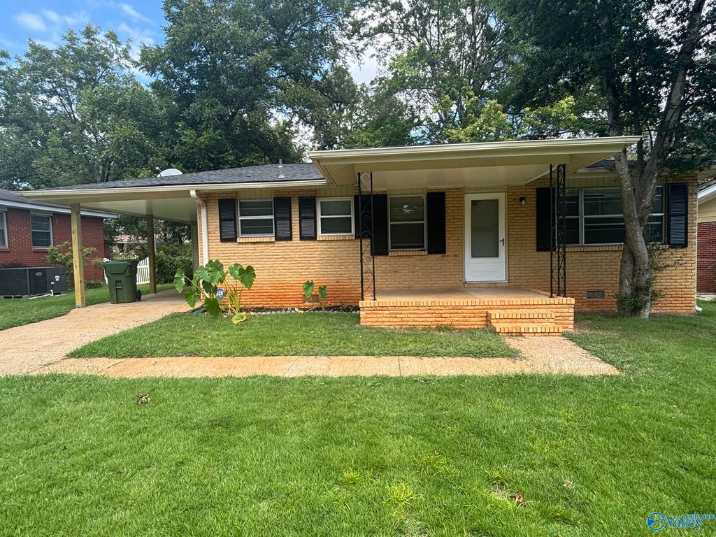 3018 Holiday Drive, Huntsville, AL 35805