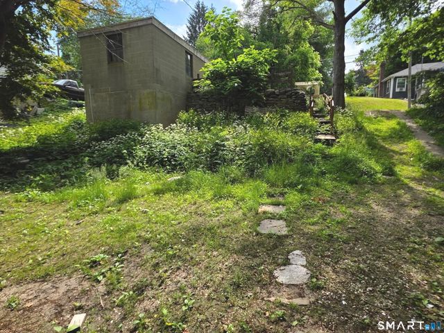 17 Hawthorne Terrace, Torrington, CT 06790