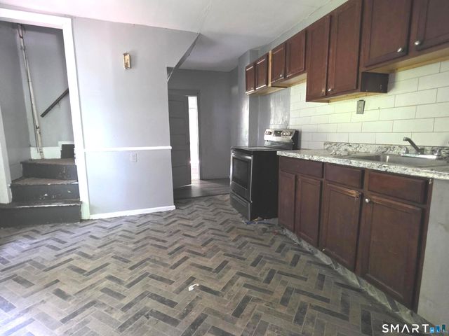 17 Hawthorne Terrace, Torrington, CT 06790