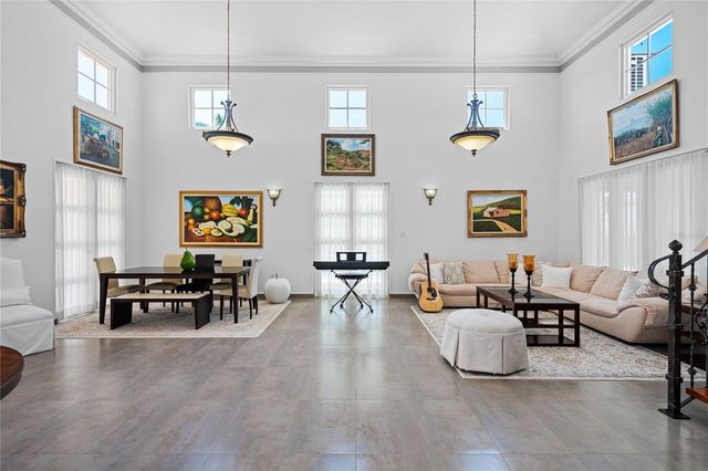 253 FLAMBOYÁN, Dorado, PR 00646