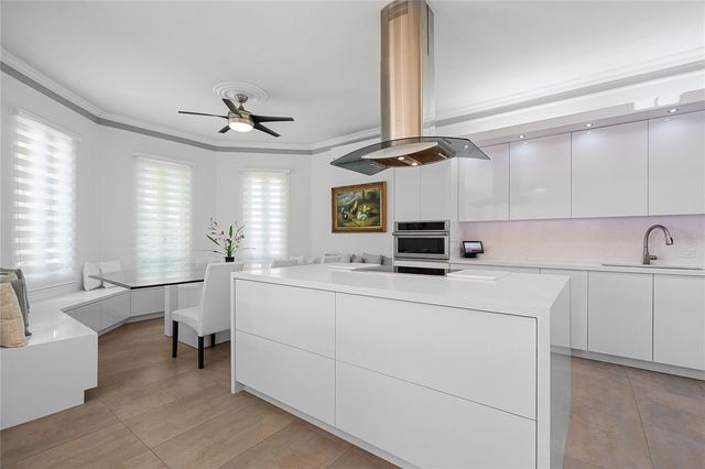 253 FLAMBOYÁN, Dorado, PR 00646