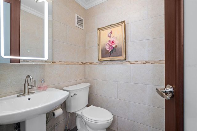 253 FLAMBOYÁN, Dorado, PR 00646