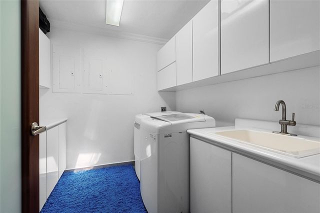 253 FLAMBOYÁN, Dorado, PR 00646