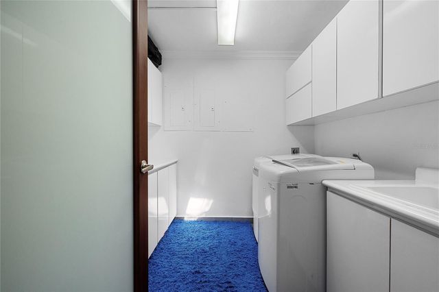 253 FLAMBOYÁN, Dorado, PR 00646