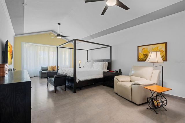 253 FLAMBOYÁN, Dorado, PR 00646