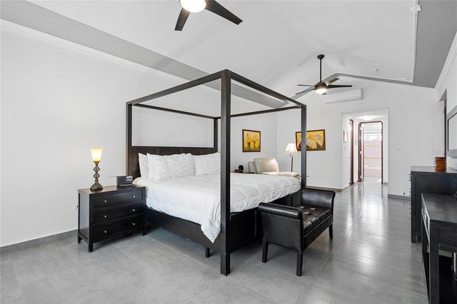 253 FLAMBOYÁN, Dorado, PR 00646