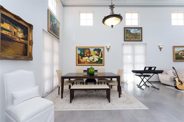 253 FLAMBOYÁN, Dorado, PR 00646