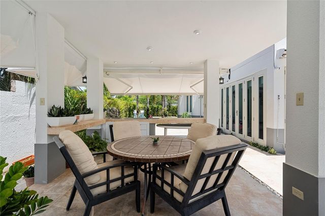 253 FLAMBOYÁN, Dorado, PR 00646