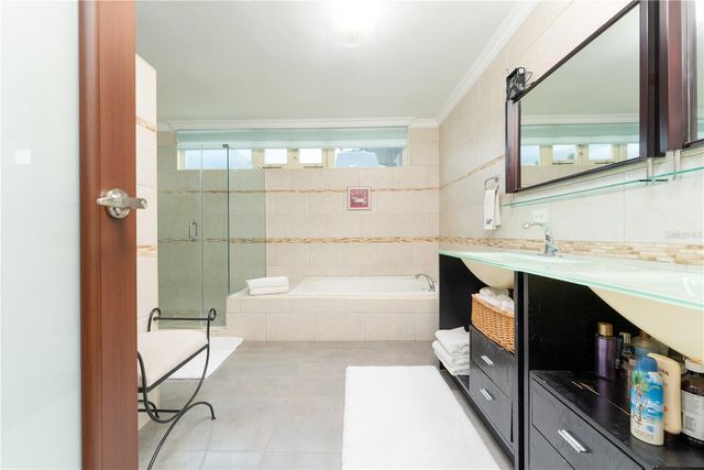 253 FLAMBOYÁN, Dorado, PR 00646