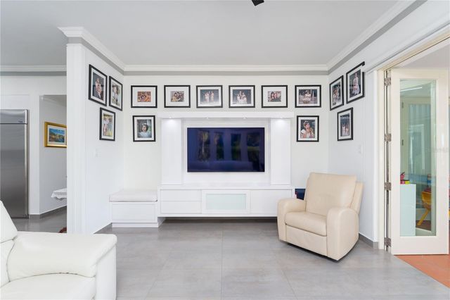 253 FLAMBOYÁN, Dorado, PR 00646