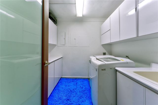 253 FLAMBOYÁN, Dorado, PR 00646