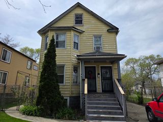 136 S 10th Avenue, Maywood, IL 60153