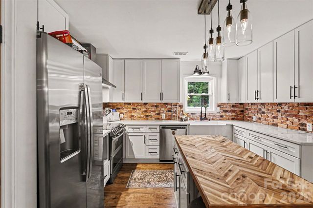 184 Canal Road, Belmont, NC 28012