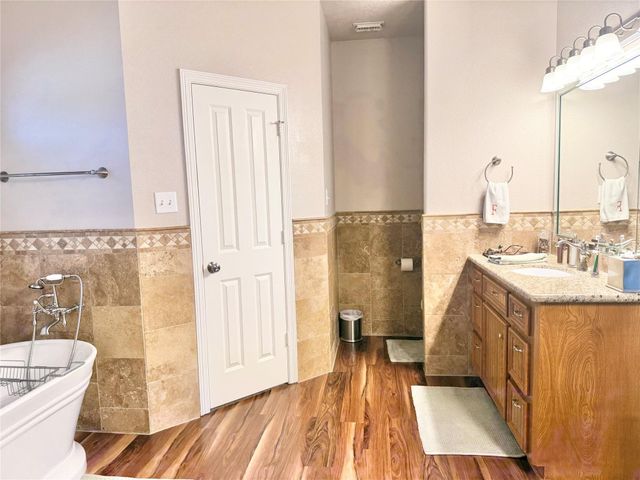 1110 Robinson Road, La Porte, TX 77571