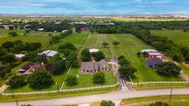 1110 Robinson Road, La Porte, TX 77571