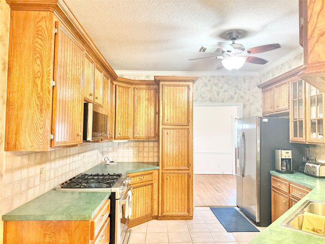 1110 Robinson Road, La Porte, TX 77571