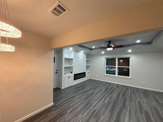 8455 Sugarberry Road, Dallas, TX 75249