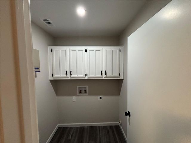 8455 Sugarberry Road, Dallas, TX 75249