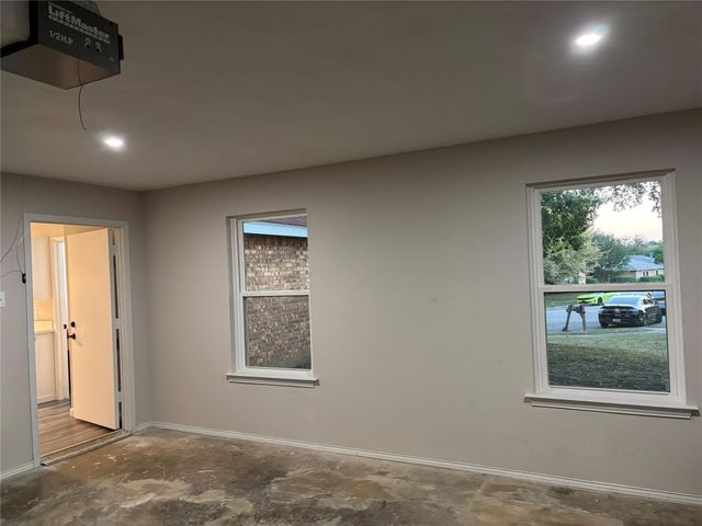 8455 Sugarberry Road, Dallas, TX 75249