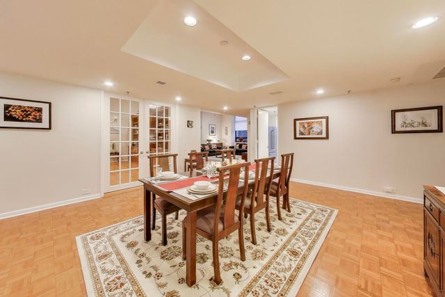 680 N Lake Shore Drive 221, Chicago, IL 60611