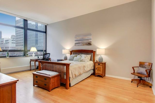 680 N Lake Shore Drive 221, Chicago, IL 60611