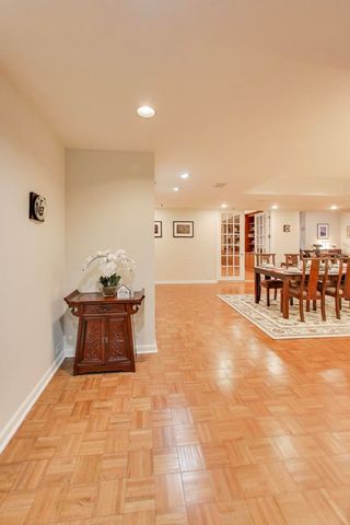 680 N Lake Shore Drive 221, Chicago, IL 60611