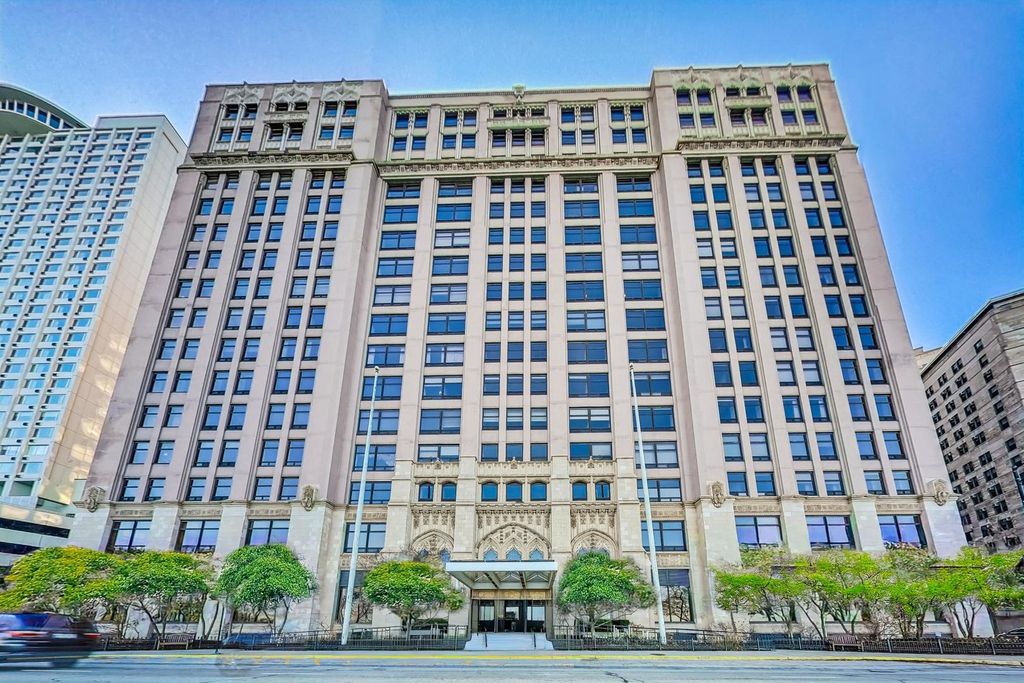 680 N Lake Shore Drive 221, Chicago, IL 60611