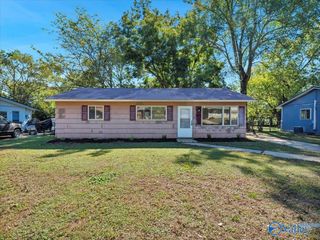 1704 Wakefield Drive NE, Huntsville, AL 35811