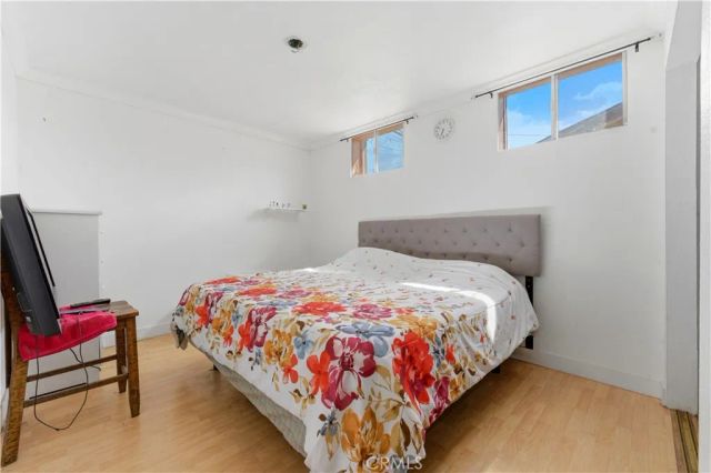 121 E 68th Way, Long Beach, CA 90805