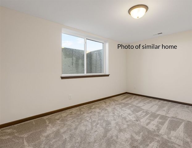 7515 Country Ridge Drive NW, Cedar Rapids, IA 52405