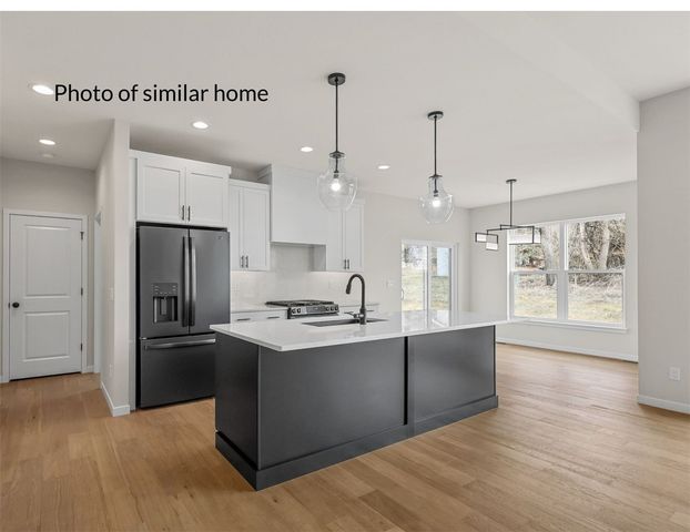 7515 Country Ridge Drive NW, Cedar Rapids, IA 52405