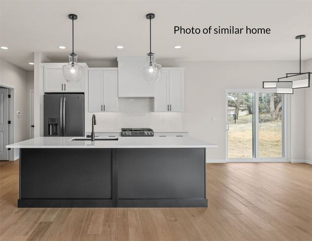 7515 Country Ridge Drive NW, Cedar Rapids, IA 52405