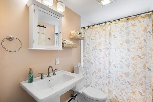 10 Earnshaw St, Boston, MA 02132