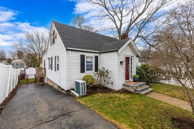 10 Earnshaw St, Boston, MA 02132