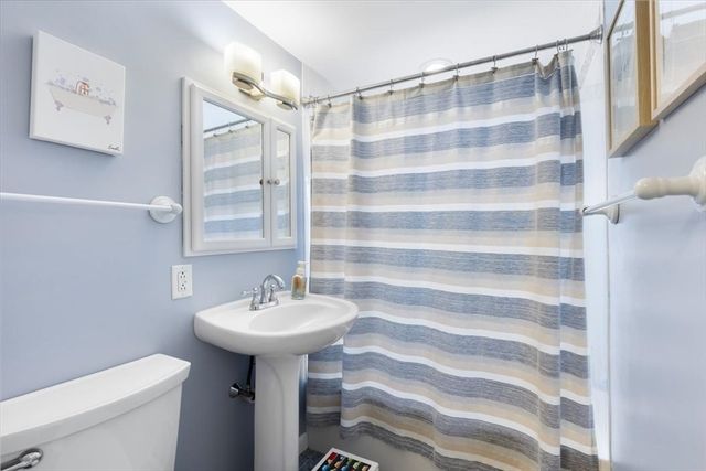 10 Earnshaw St, Boston, MA 02132