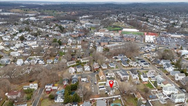 10 Earnshaw St, Boston, MA 02132