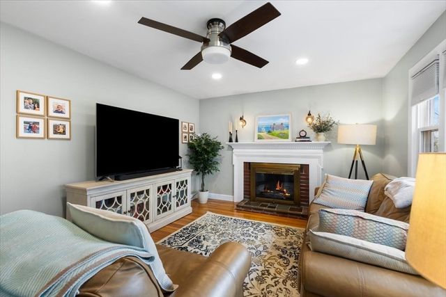 10 Earnshaw St, Boston, MA 02132