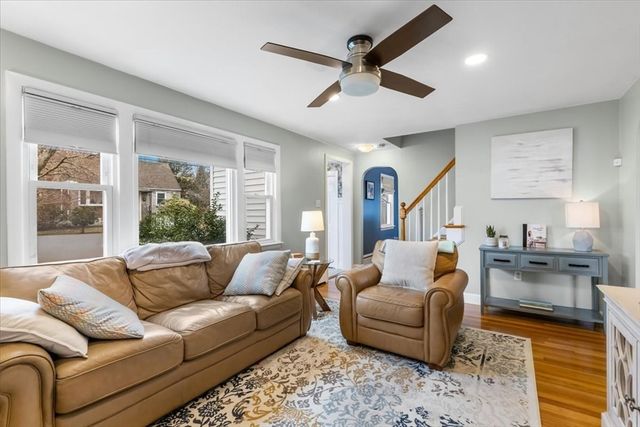 10 Earnshaw St, Boston, MA 02132