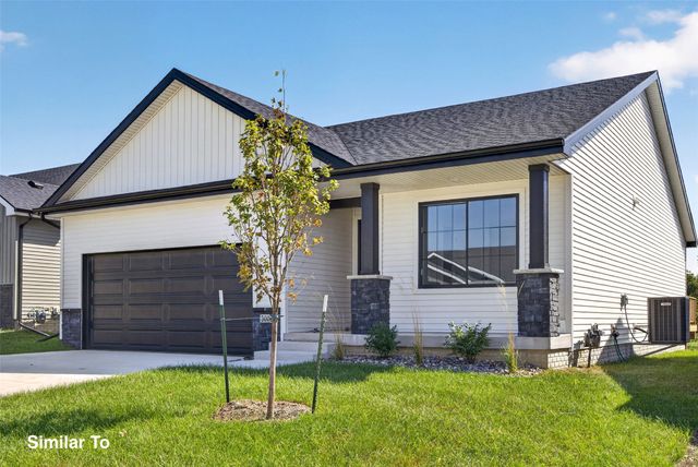 1211 NW Petersen Drive, Waukee, IA 50263