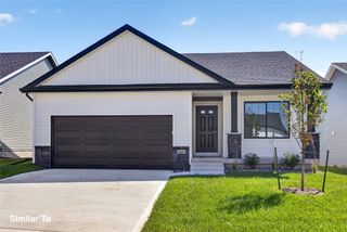 1211 NW Petersen Drive, Waukee, IA 50263
