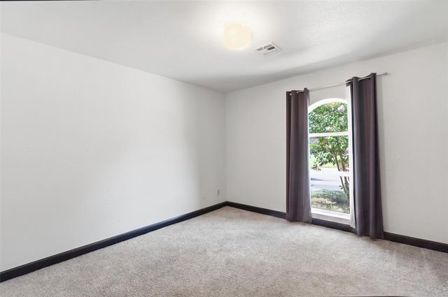 4400 Saint Patrick Drive, Oklahoma City, OK 73120