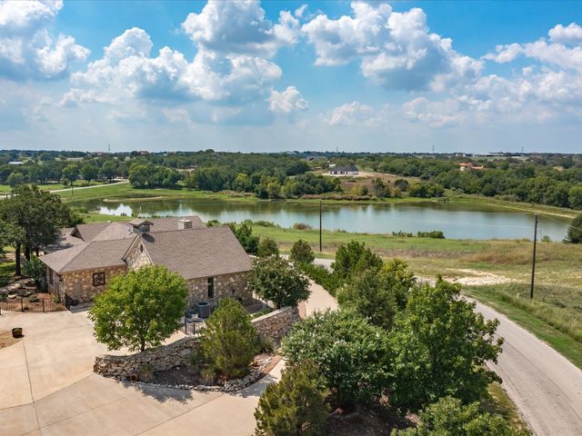 242 Bishop Drive, Weatherford, TX 76088